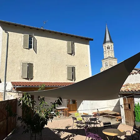La Maison Du Village Romaneche-Thorins Exterior photo